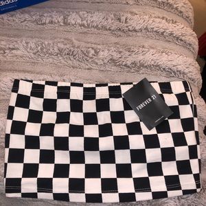 Black and white tub top